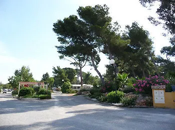 Hotel Azur Soleil - Les Pins Maritimes - *